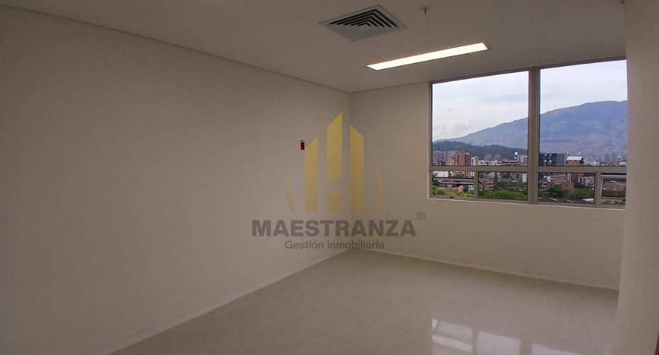 Consultorio en arriendo en Lorena, Medellín, 29 m² · foto 3 de 9