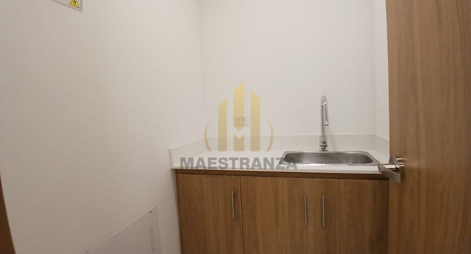 Consultorio en arriendo en Lorena, Medellín, 29 m² · foto 8 de 9