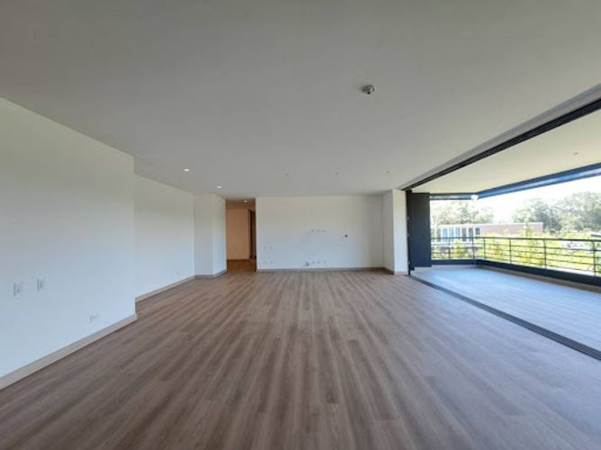 Apartamento de 3 alcobas en arriendo en Llano Grande, Rionegro, 290 m² · foto 4 de 24