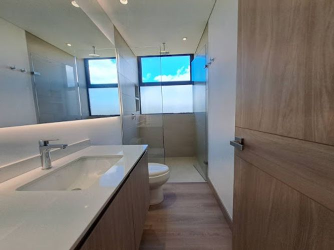 Apartamento de 3 alcobas en arriendo en Llano Grande, Rionegro, 290 m² · foto 19 de 24