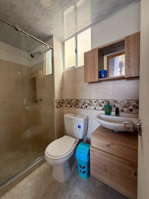 Apartamento de 2 alcobas en arriendo en Las Palmas, Ricaurte, 43 m² · foto 9 de 12