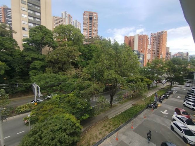 Oficina en arriendo en Villa Carlota, Medellín, 55 m² · foto 9 de 18