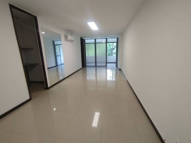 Oficina en arriendo en Villa Carlota, Medellín, 55 m² · foto 10 de 18