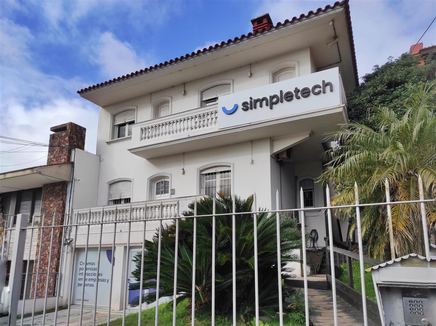 Casa ideal para empresas, en zona preferencial con multiples posibilidades  y 270 m2 de expresión