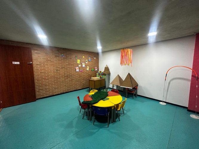 Edificio en venta en Barandillas, Zipaquirá, 885 m² · foto 6 de 24