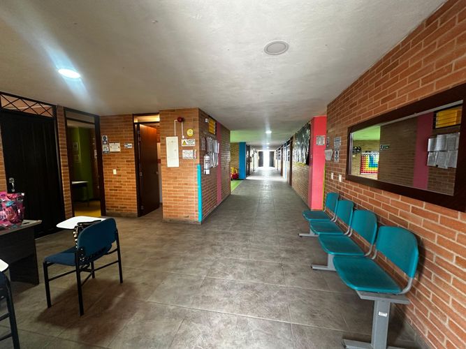 Edificio en venta en Barandillas, Zipaquirá, 885 m² · foto 2 de 24