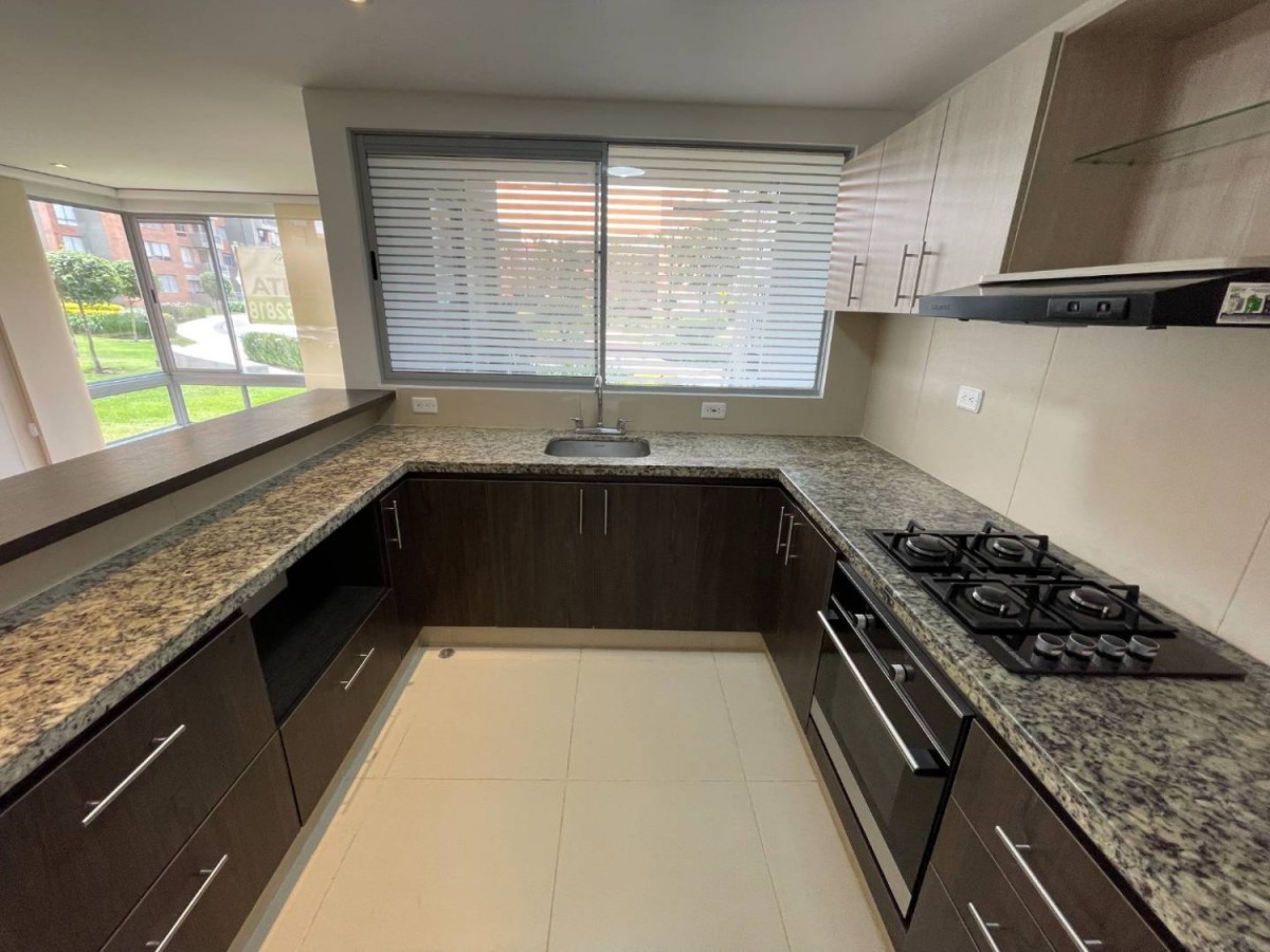 Apartamento en venta en Hacienda Alcala De Prodesa, Mosquera · foto 2 de 24
