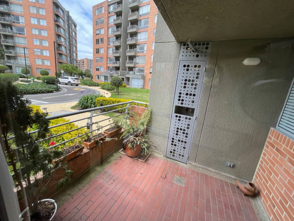Apartamento en venta en Hacienda Alcala De Prodesa, Mosquera · foto 10 de 24