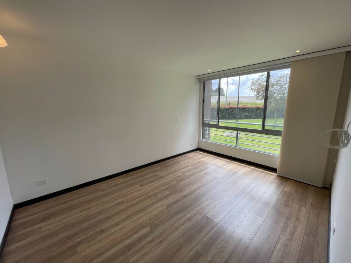 Apartamento en venta en Hacienda Alcala De Prodesa, Mosquera · foto 11 de 24