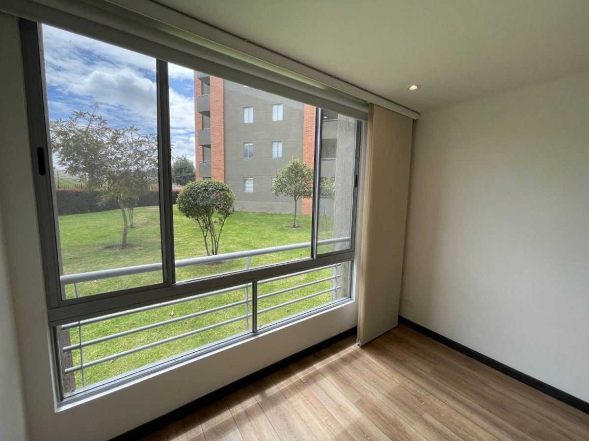 Apartamento en venta en Hacienda Alcala De Prodesa, Mosquera · foto 12 de 24