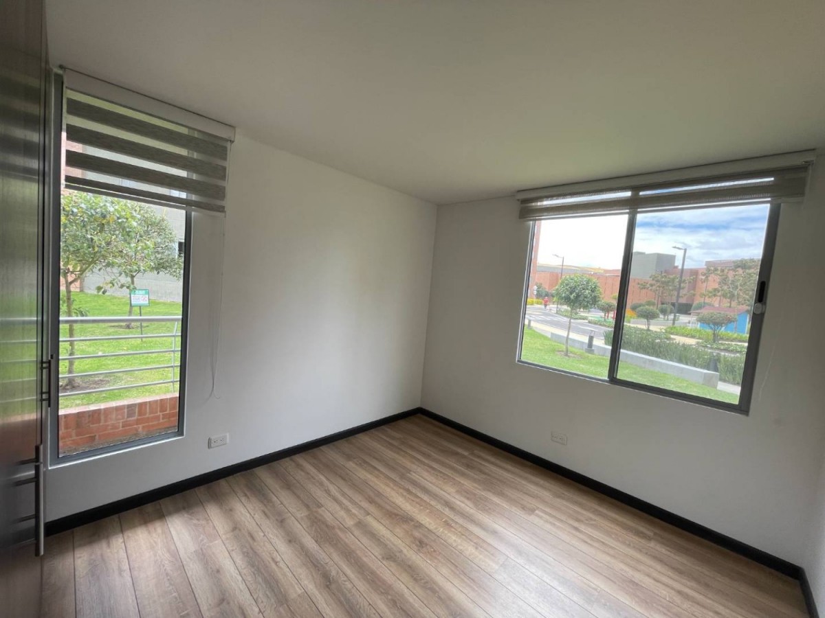 Apartamento en venta en Hacienda Alcala De Prodesa, Mosquera · foto 16 de 24