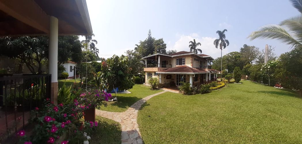 Casa de 5 alcobas en venta en Los Colorados, Piedecuesta, 348 m² · foto 3 de 24