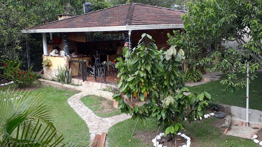 Casa de 5 alcobas en venta en Los Colorados, Piedecuesta, 348 m² · foto 5 de 24
