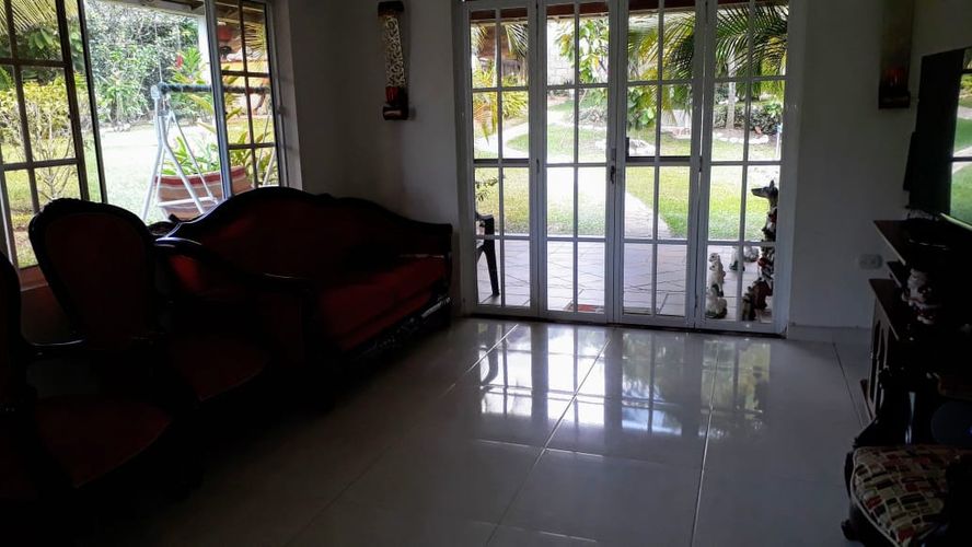 Casa de 5 alcobas en venta en Los Colorados, Piedecuesta, 348 m² · foto 12 de 24