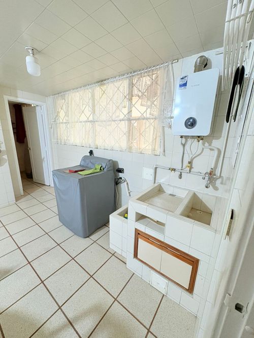 Apartamento de 4 alcobas en venta en Chico Norte, Bogotá, 187 m² · foto 4 de 24