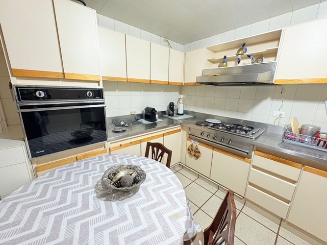 Apartamento de 4 alcobas en venta en Chico Norte, Bogotá, 187 m² · foto 9 de 24