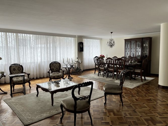Apartamento de 4 alcobas en venta en Chico Norte, Bogotá, 187 m² · foto 12 de 24