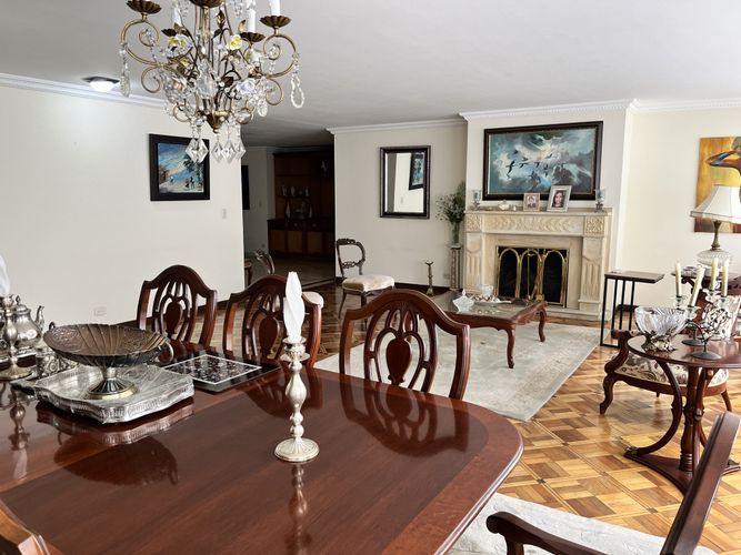Apartamento de 4 alcobas en venta en Chico Norte, Bogotá, 187 m² · foto 15 de 24
