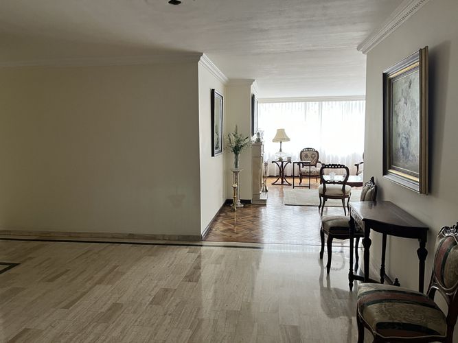 Apartamento de 4 alcobas en venta en Chico Norte, Bogotá, 187 m² · foto 17 de 24