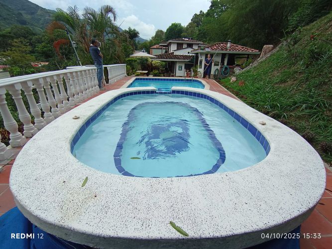 Casa de 4 alcobas en venta en Los Llanitos, Piedecuesta, 250 m² · foto 2 de 18