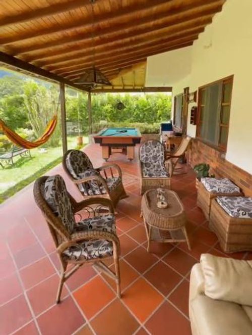 Casa de 4 alcobas en venta en Los Llanitos, Piedecuesta, 250 m² · foto 3 de 18