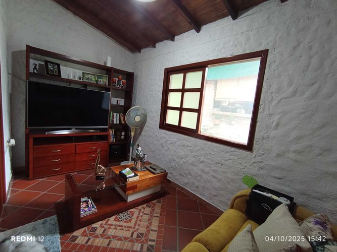 Casa de 4 alcobas en venta en Los Llanitos, Piedecuesta, 250 m² · foto 16 de 18