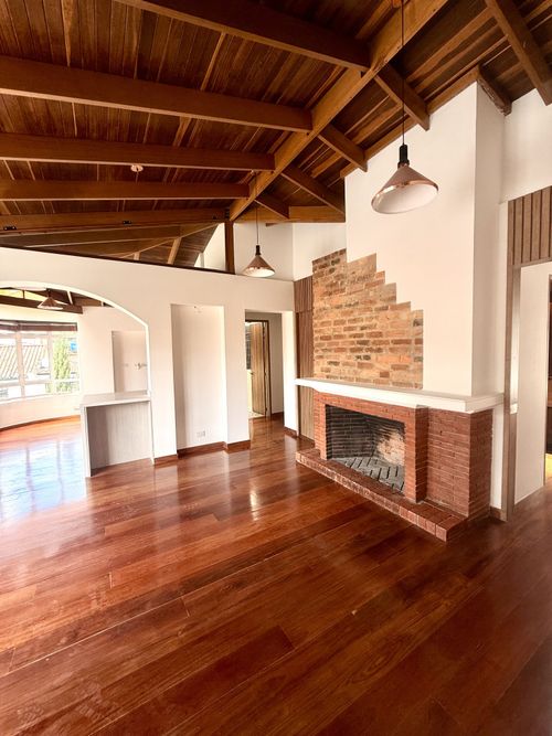 Apartamento de 3 alcobas en venta en Quinta Camacho, Bogotá, 123 m² · foto 6 de 22