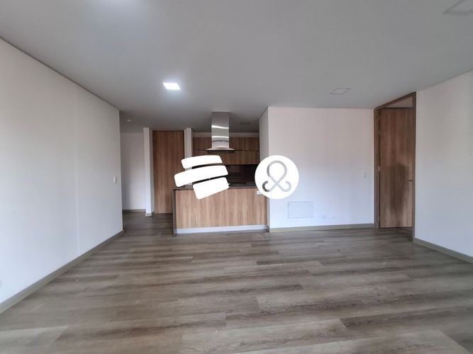 Apartamento de 2 alcobas en venta en Cuarta Brigada, Medellín, 74 m² · foto 2 de 17