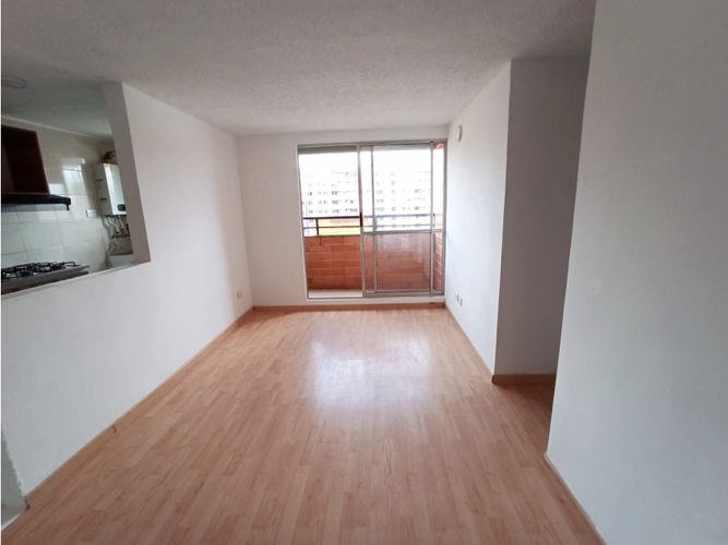 Apartamento de 3 alcobas en venta en La Prosperidad, Madrid, 54 m² · foto 2 de 24