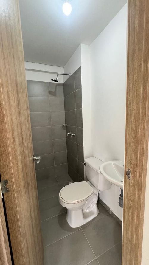 Apartamento de 3 alcobas en venta en Las Lomitas, Sabaneta, 67 m² · foto 10 de 10