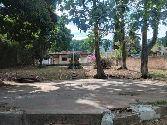 Finca en venta en Caluce - Plan De Vivienda Los Guayabos, Palmira, 197 m² · foto 5 de 22