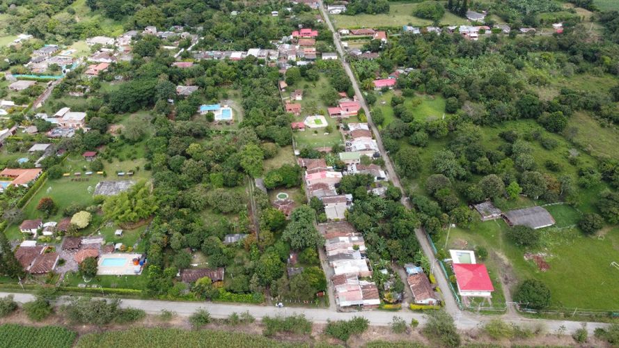 Finca en venta en Caluce - Plan De Vivienda Los Guayabos, Palmira, 197 m² · foto 22 de 22