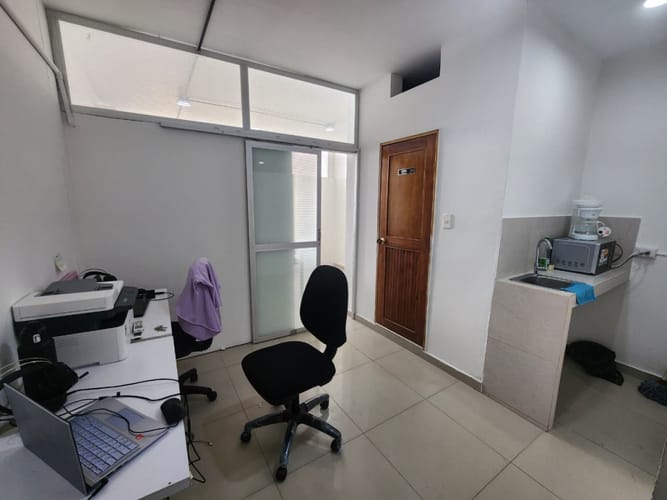 Oficina en venta en El Prado, Barranquilla, 1990 m² · foto 2 de 11