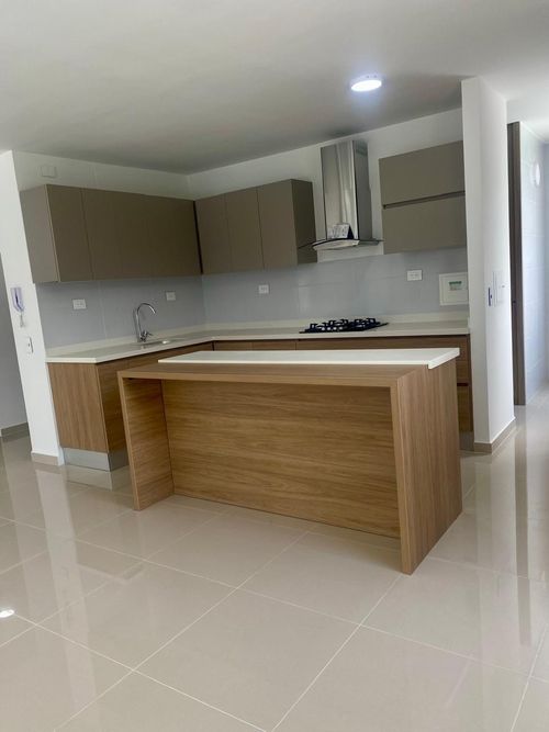 Apartamento de 3 alcobas en venta en Anillo Vial, Floridablanca, 126 m² · foto 2 de 12
