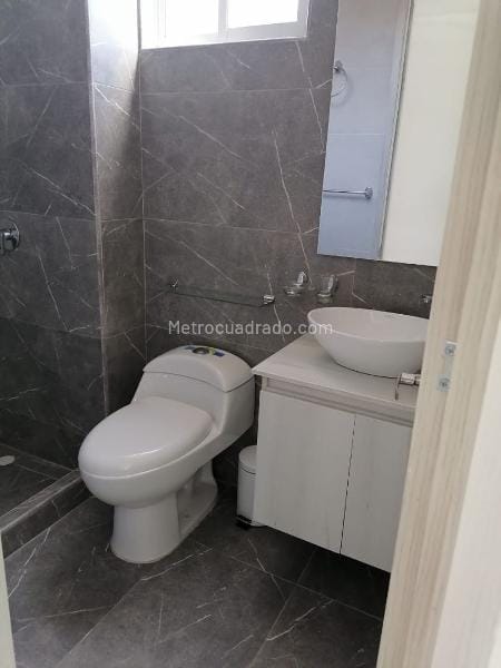 Casa de 4 alcobas en venta en Ricaurte, 80 m² · foto 3 de 15