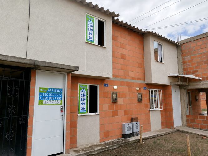Casa de 2 alcobas en arriendo en El Carmelo, Candelaria, 48 m² · foto 2 de 17