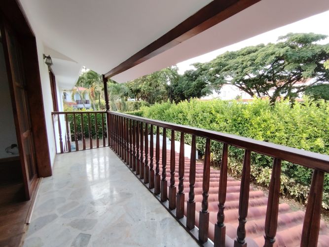 Casa de 4 alcobas en venta en Cali, 560 m² · foto 2 de 24