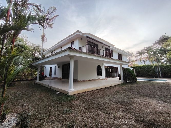 Casa de 4 alcobas en venta en Cali, 560 m² · foto 4 de 24