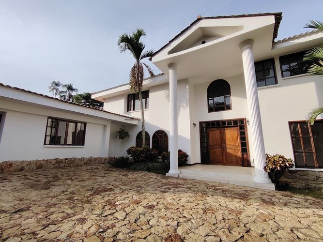 Casa de 4 alcobas en venta en Cali, 560 m² · foto 24 de 24