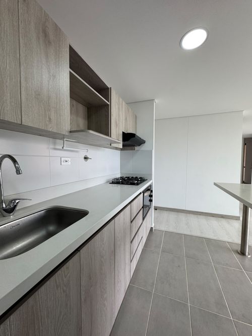 Apartamento de 2 alcobas en arriendo en Llano Grande, Rionegro, 75 m² · foto 3 de 18