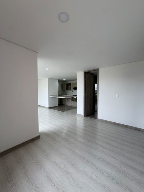 Apartamento de 2 alcobas en arriendo en Llano Grande, Rionegro, 75 m² · foto 7 de 18