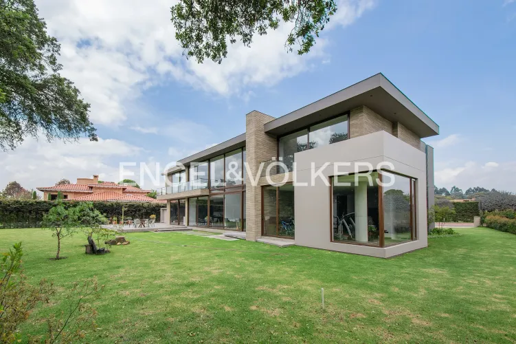Casa de 4 alcobas en venta en Guaymaral, Bogotá, 546 m² · foto 16 de 18