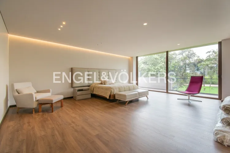 Casa de 4 alcobas en venta en Guaymaral, Bogotá, 546 m² · foto 8 de 18