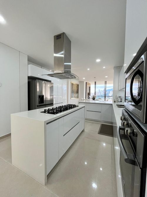 Apartamento de 4 alcobas en venta en Lagos Del Cacique, Bucaramanga, 197 m² · foto 7 de 18