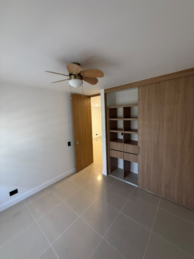 Apartamento en venta en La Hacienda, Cali · foto 8 de 24