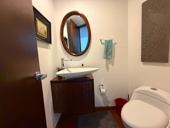 Apartamento de 2 alcobas en venta en Los Rosales, Bogotá, 160 m² · foto 8 de 14
