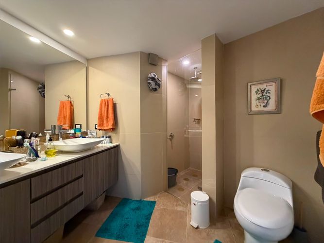 Apartamento de 2 alcobas en venta en Los Rosales, Bogotá, 160 m² · foto 12 de 14