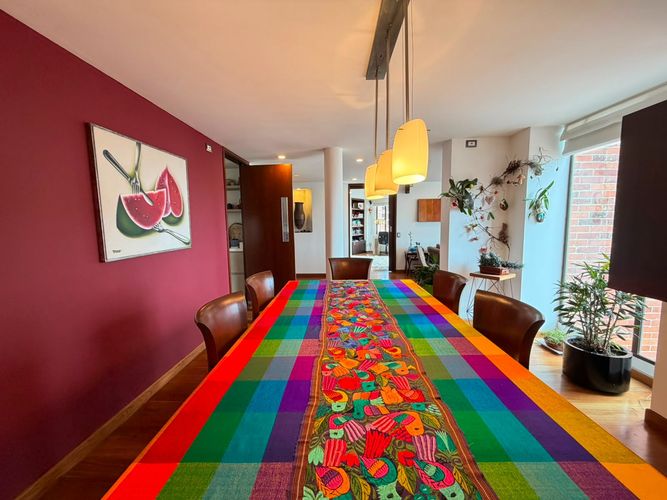 Apartamento de 2 alcobas en venta en Los Rosales, Bogotá, 160 m² · foto 3 de 14