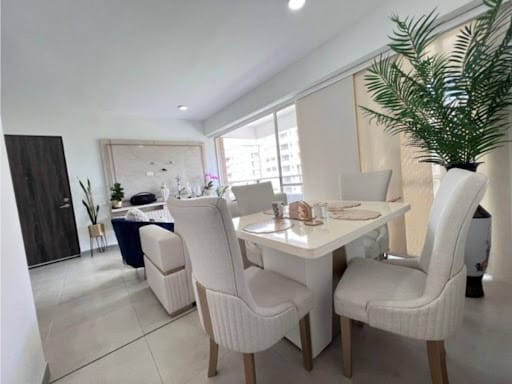 Apartamento de 3 alcobas en venta en Calasanz, Medellín, 99 m² · foto 5 de 24