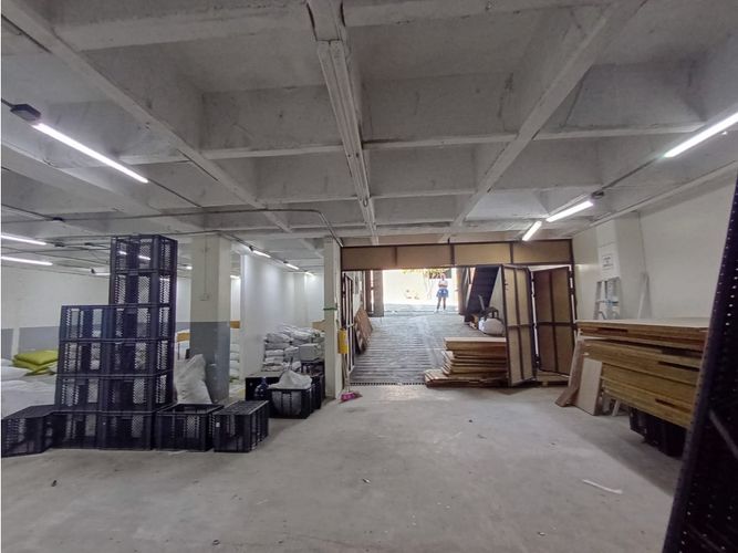 Bodega en arriendo en Viviendas Del Sur, Itagüí, 400 m² · foto 5 de 8